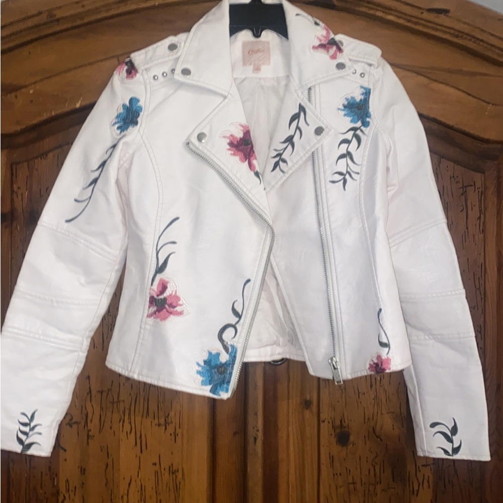 Candie’s faux leather embroidered Moto jacket size small